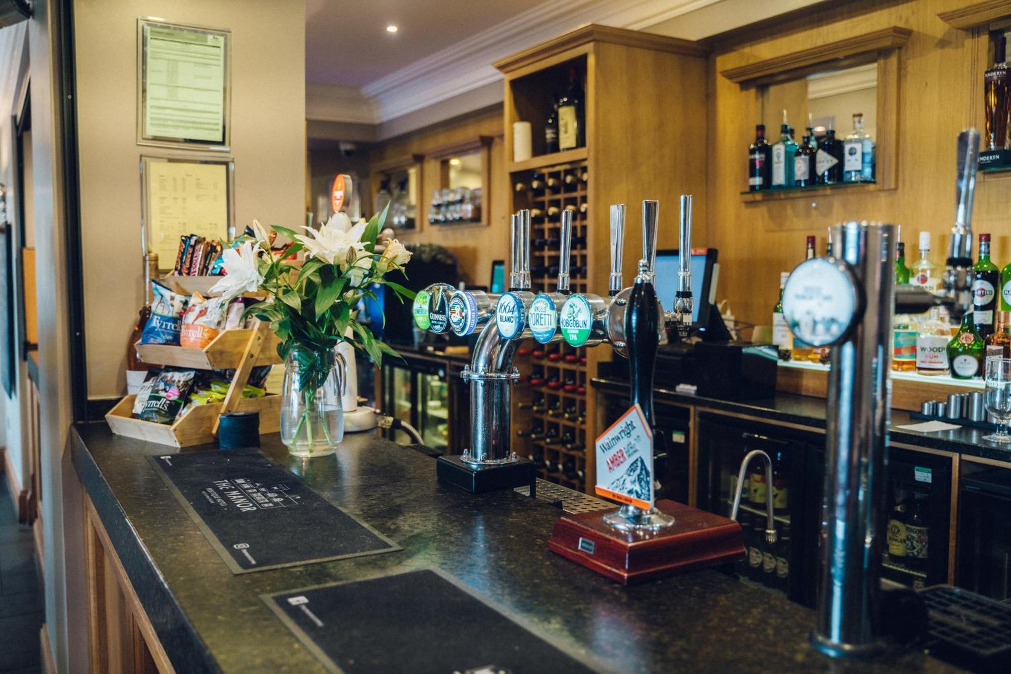 The Manor Boutique Hotel Restaurant And Bar Конві Екстер'єр фото