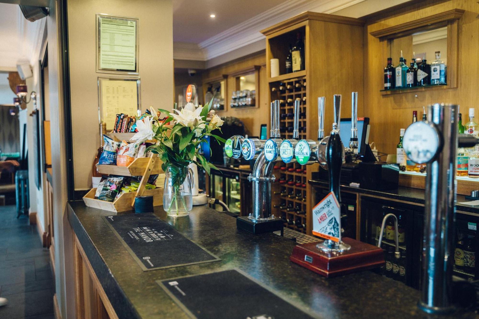 The Manor Boutique Hotel Restaurant And Bar Конві Екстер'єр фото