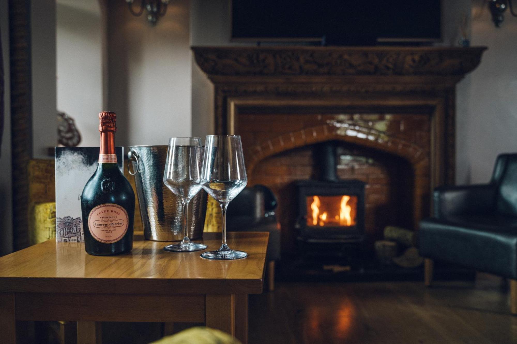 The Manor Boutique Hotel Restaurant And Bar Конві Екстер'єр фото